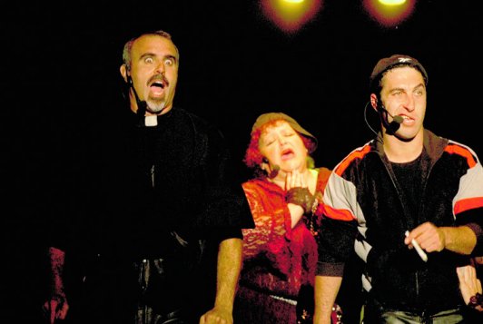 Quartiers Nord, spectacle 2001 L'Odyssée de l'Estaque, live à Simiane, photo Bernard Ribet