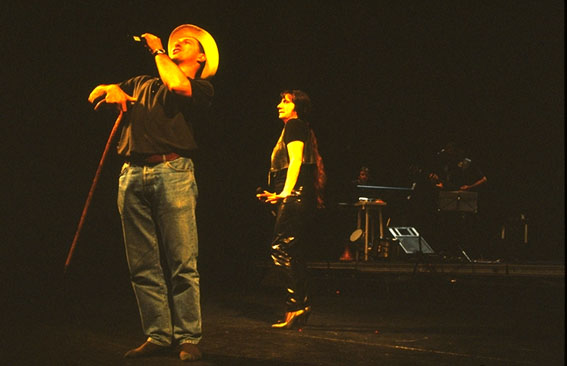 Quartiers Nord, spectacle 2001 L'Odyssée de l'Estaque, répétition au théâtre Bompard, photo Bernard Ribet
